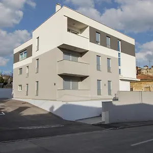 https://inspirit-apartments.in-istria.net